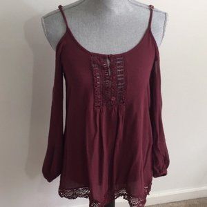 LA Hearts maroon cold shoulder top, size S from Pacsun